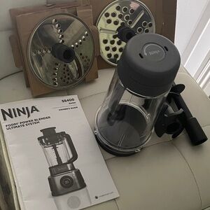 Gray and Black Portable Blender